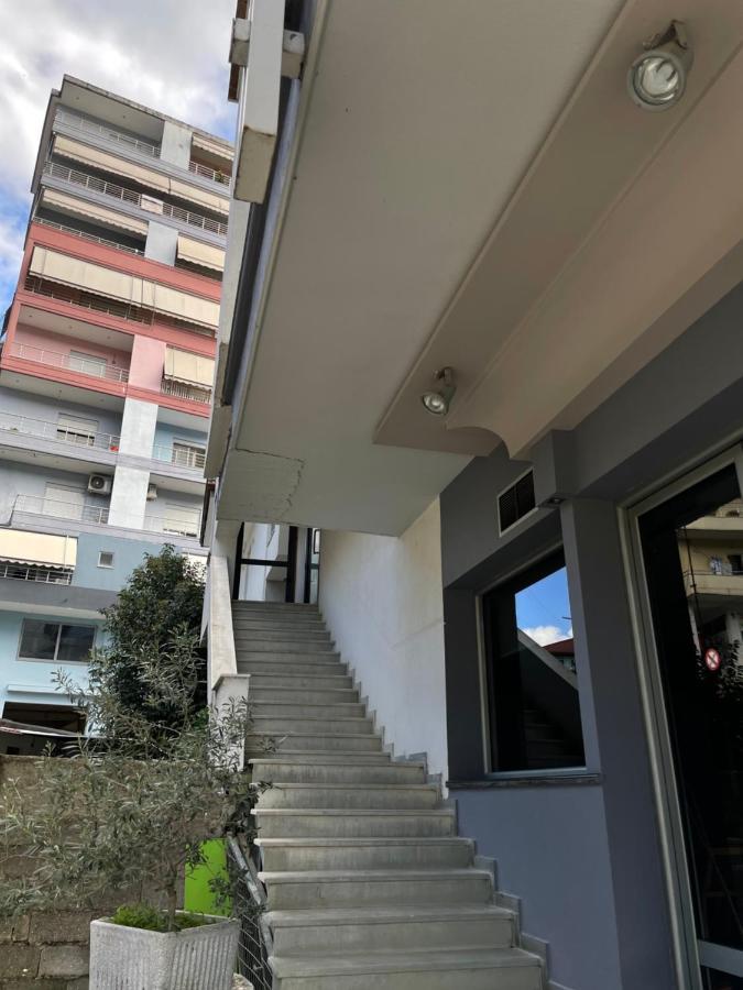 Апартаменты Stone City Apartament Гирокастра Экстерьер фото