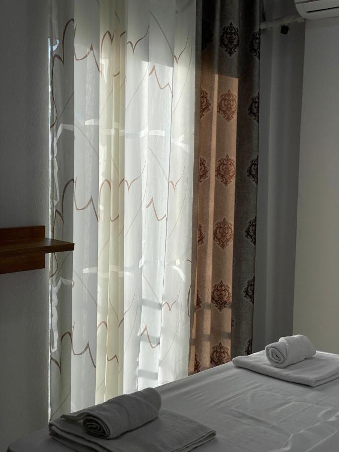 Апартаменты Stone City Apartament Гирокастра Экстерьер фото