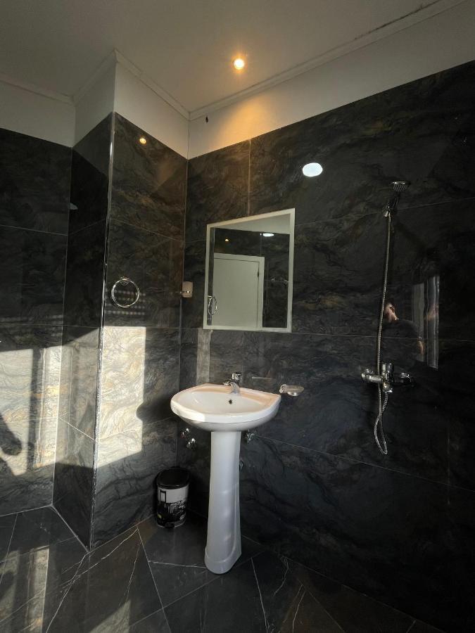 Апартаменты Stone City Apartament Гирокастра Экстерьер фото