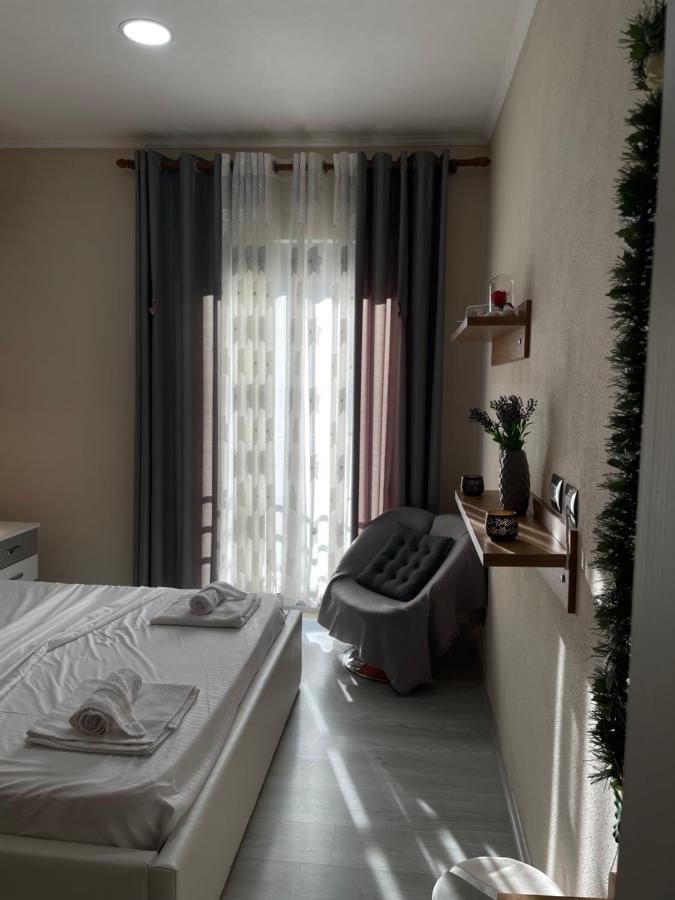 Апартаменты Stone City Apartament Гирокастра Экстерьер фото