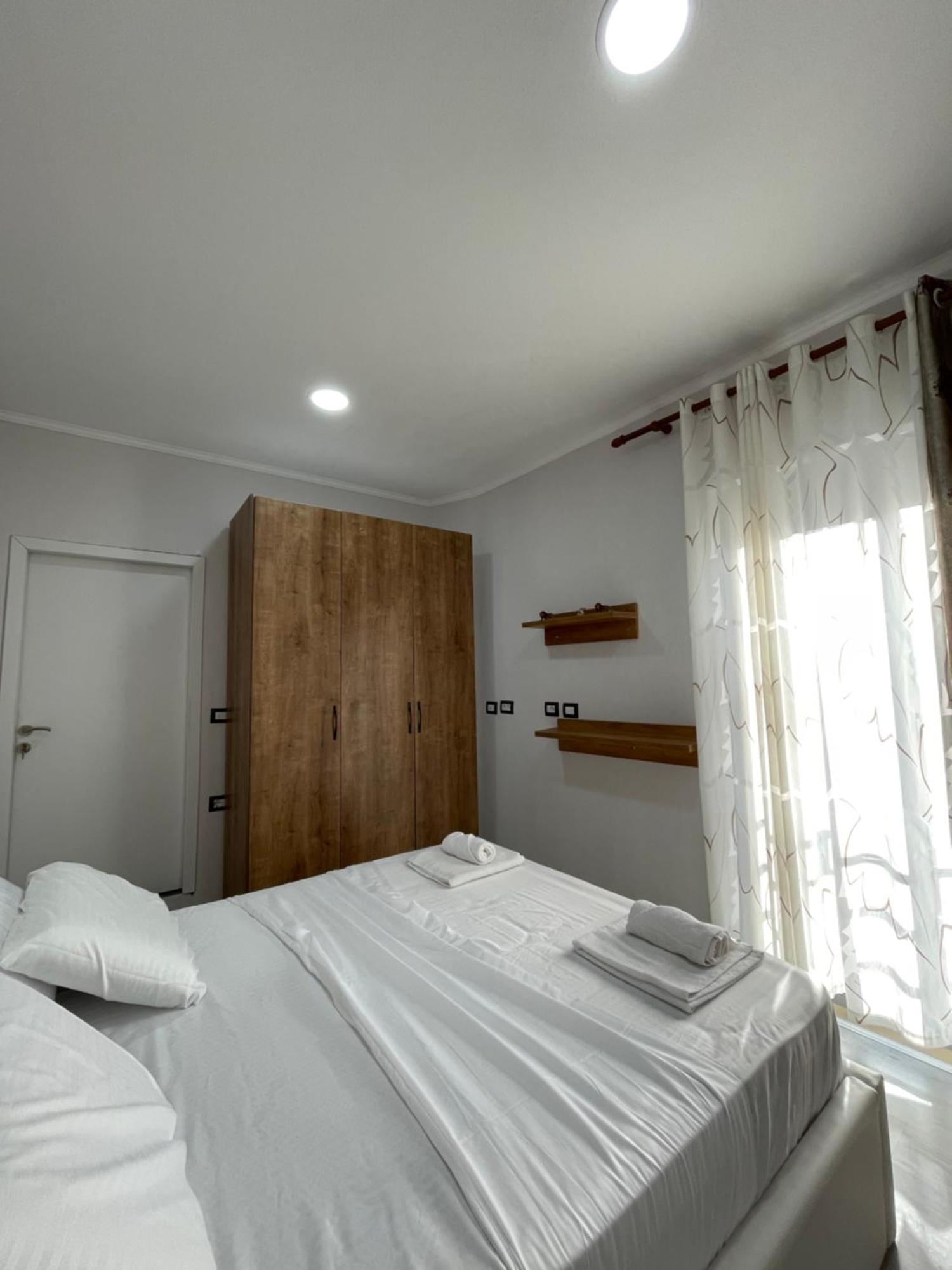 Апартаменты Stone City Apartament Гирокастра Экстерьер фото